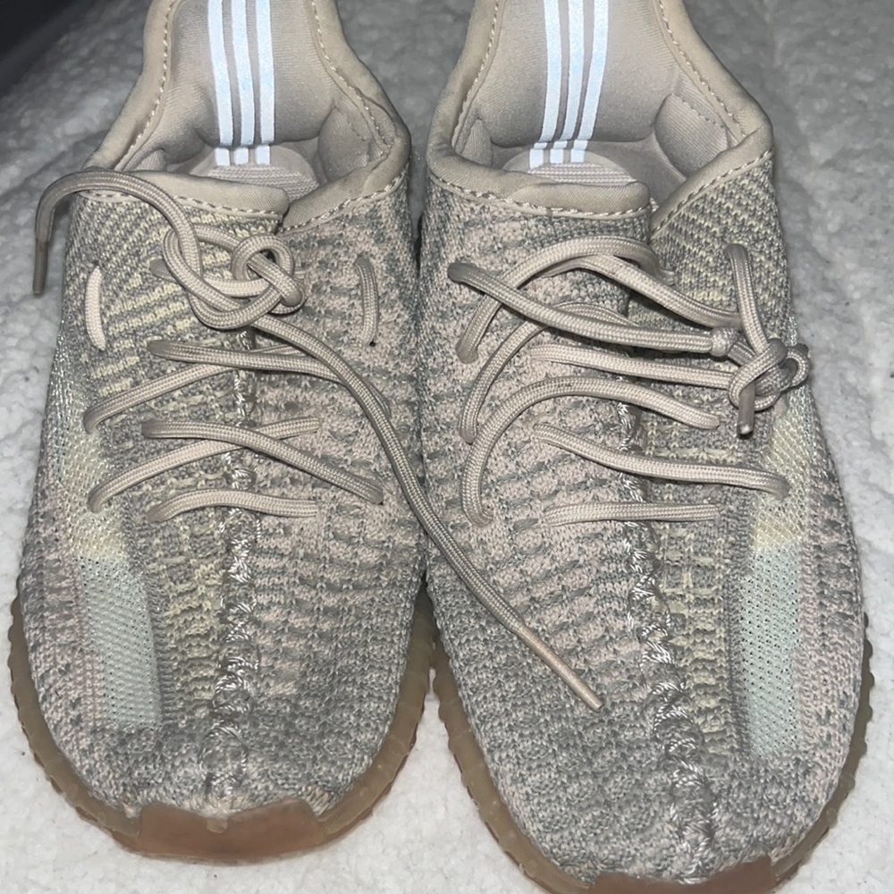 Toddler yeezy 350